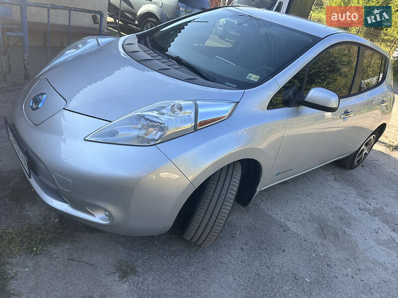 Хетчбек Nissan Leaf 2014 в Львові