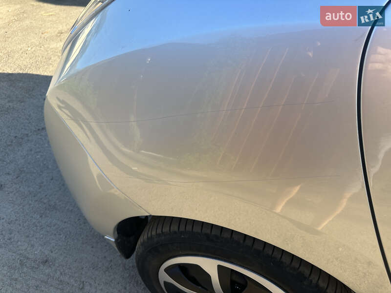 Хетчбек Nissan Leaf 2014 в Львові