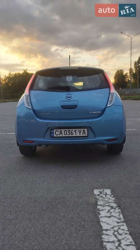 Хэтчбек Nissan Leaf 2013 в Черкассах