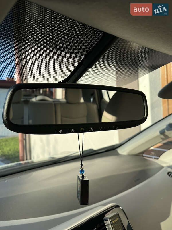 Хэтчбек Nissan Leaf 2012 в Львове