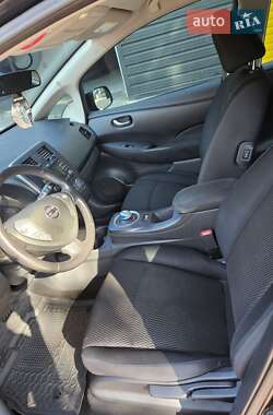 Хэтчбек Nissan Leaf 2014 в 