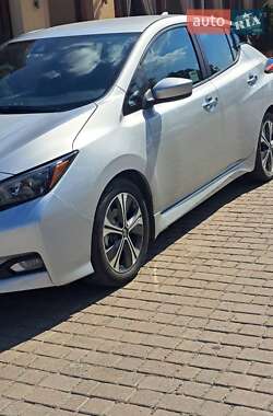 Хэтчбек Nissan Leaf 2020 в 