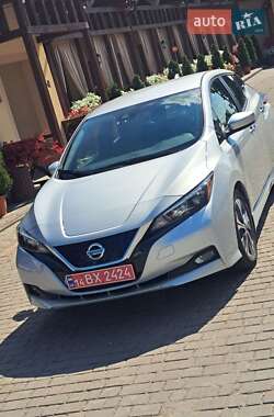 Хэтчбек Nissan Leaf 2020 в 