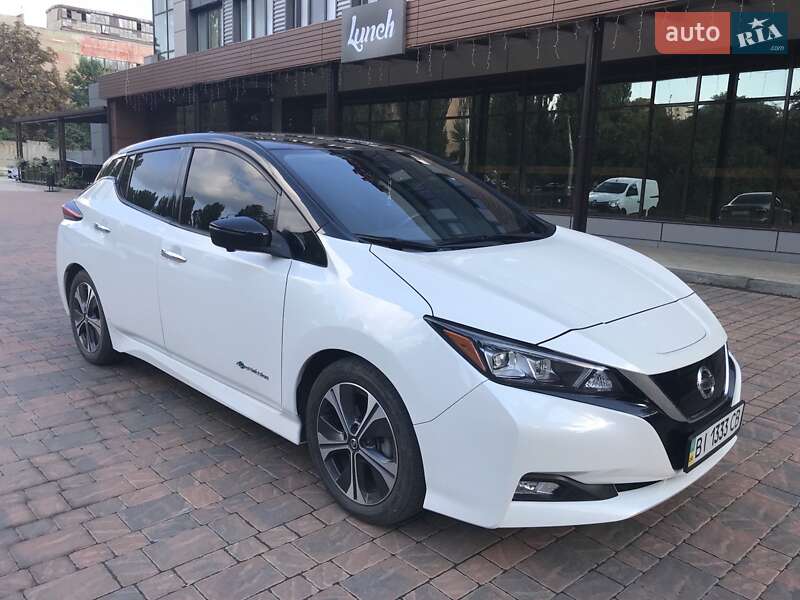 Хэтчбек Nissan Leaf 2018 в Полтаве