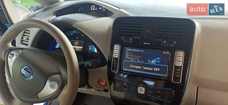 Хэтчбек Nissan Leaf 2011 в Яворове