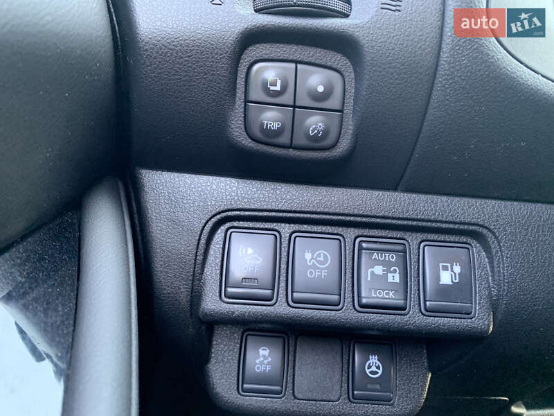 Хетчбек Nissan Leaf 2014 в Дніпрі фото 4 Хетчбек Nissan Leaf 2014 в Дніпрі