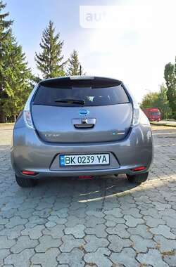 Хэтчбек Nissan Leaf 2014 в Дубно