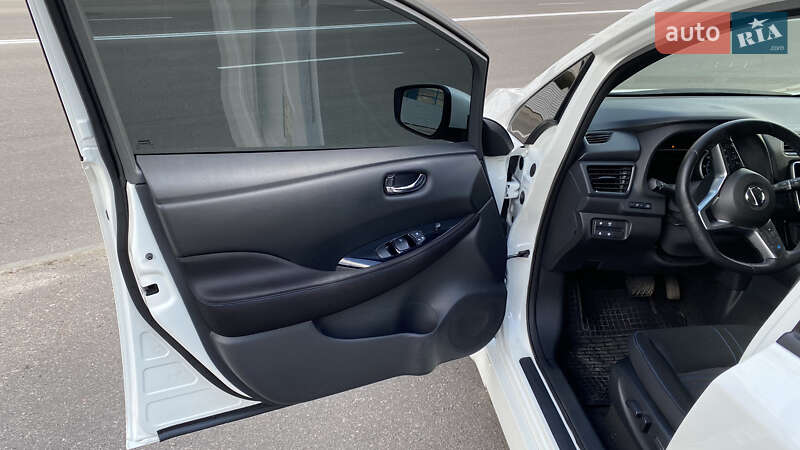 Хетчбек Nissan Leaf 2018 в Харкові