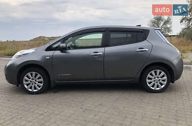 Хэтчбек Nissan Leaf 2013 в Черноморске