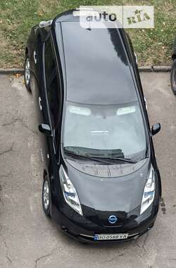 Лифтбек Nissan Leaf 2013 в Тернополе