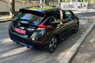 Хэтчбек Nissan Leaf 2018 в Николаеве