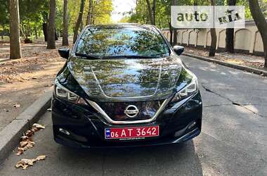 Хэтчбек Nissan Leaf 2018 в Николаеве