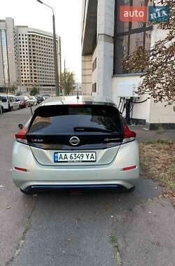 Хэтчбек Nissan Leaf 2018 в Киеве