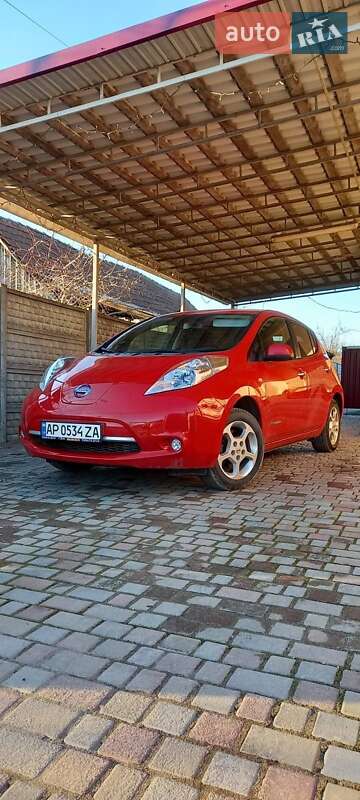 Хэтчбек Nissan Leaf 2016 в Запорожье