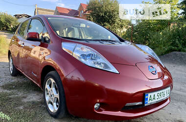 Хэтчбек Nissan Leaf 2011 в Киеве