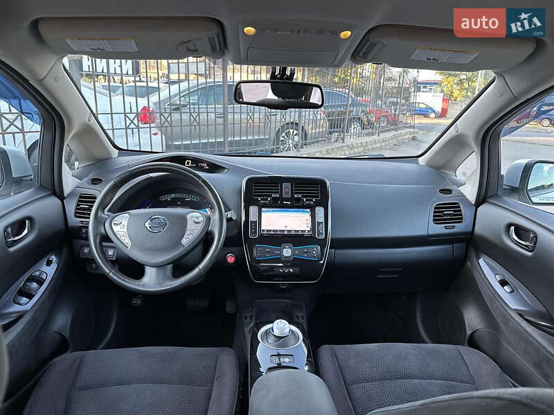 Хэтчбек Nissan Leaf 2015 в Одессе
