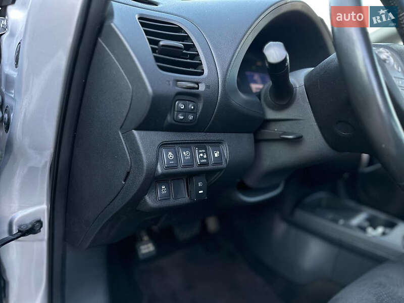 Хэтчбек Nissan Leaf 2015 в Одессе