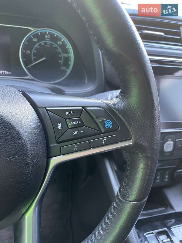 Хетчбек Nissan Leaf 2018 в Полтаві фото 11 Хетчбек Nissan Leaf 2018 в Полтаві