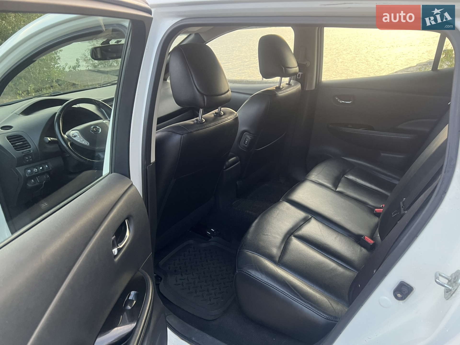 2013 Nissan Leaf - мініатюра 12