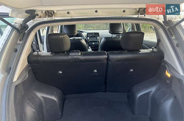 Хэтчбек Nissan Leaf 2013 в 