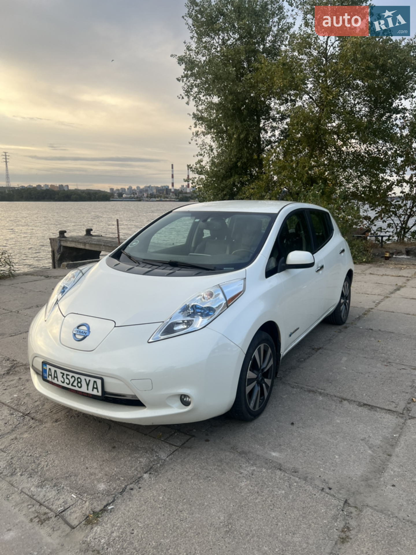 2013 Nissan Leaf - мініатюра 36