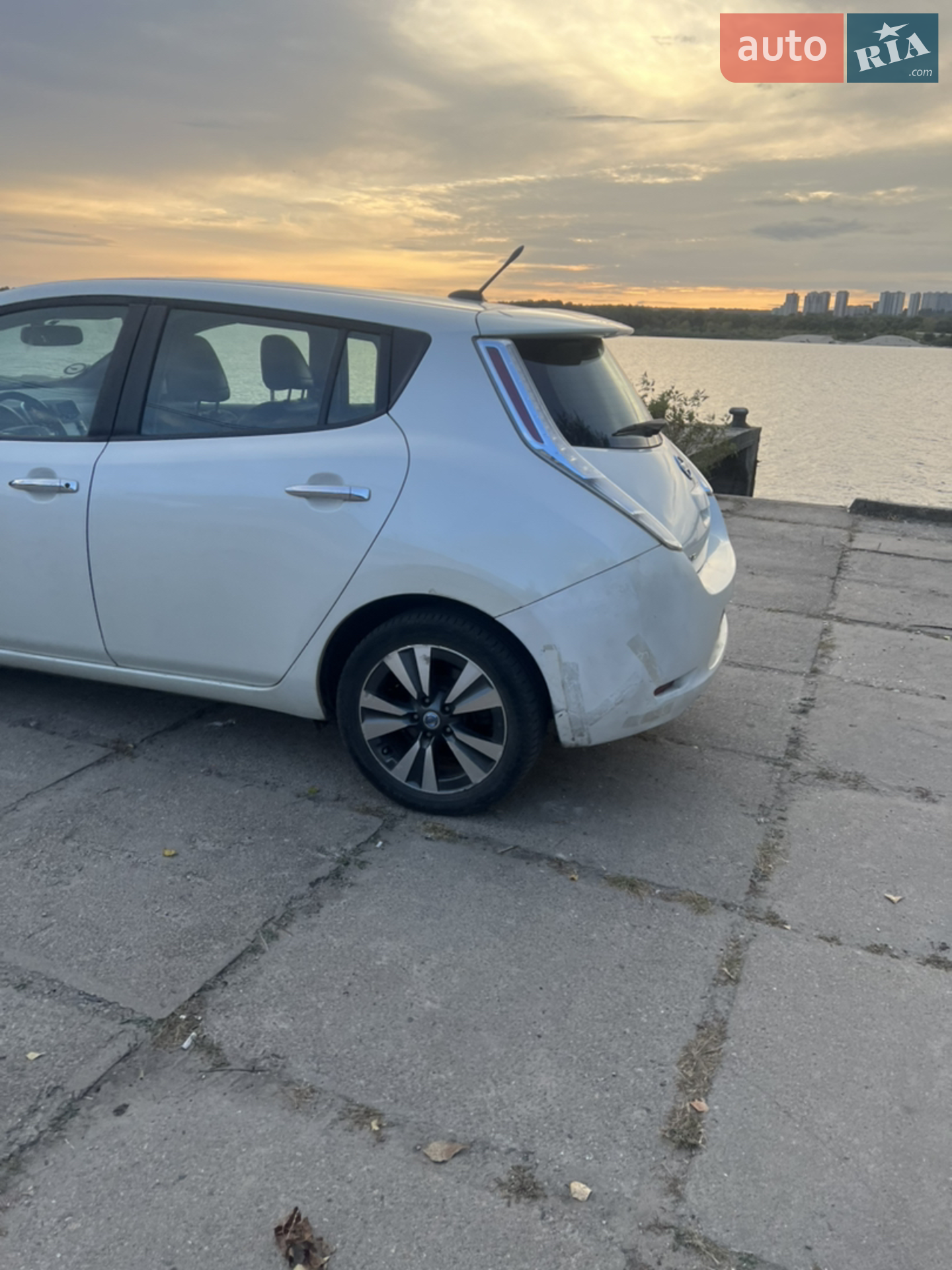 2013 Nissan Leaf - мініатюра 44