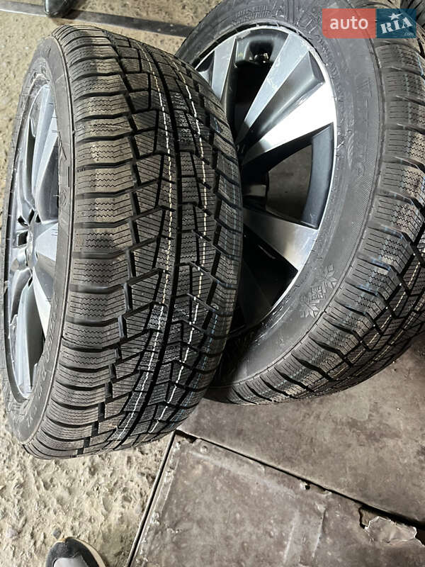 Хэтчбек Nissan Leaf 2015 в Тернополе