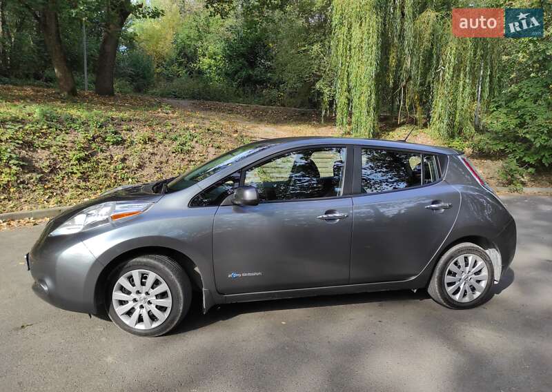 Хэтчбек Nissan Leaf 2014 в Тернополе