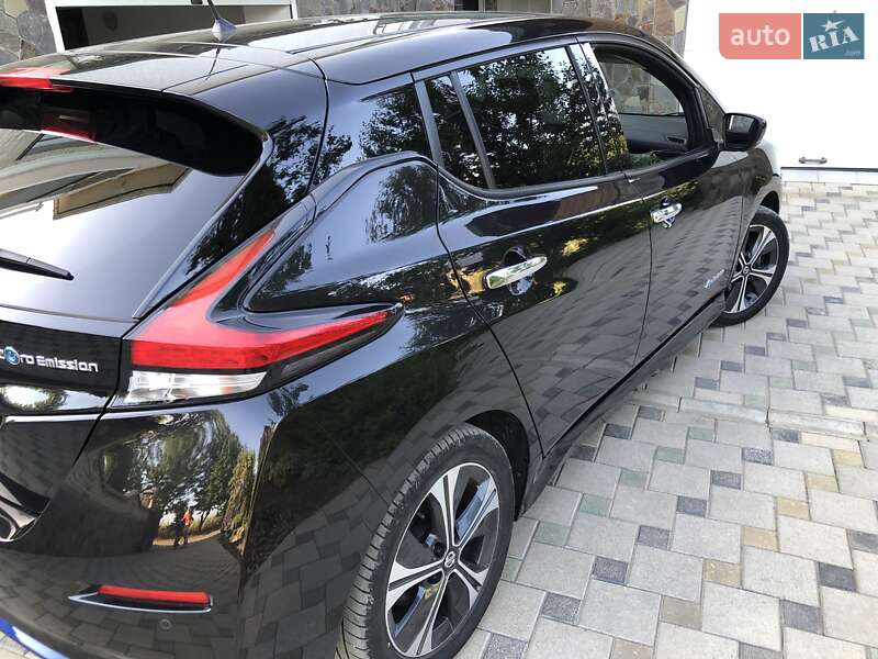 Хэтчбек Nissan Leaf 2018 в Черновцах