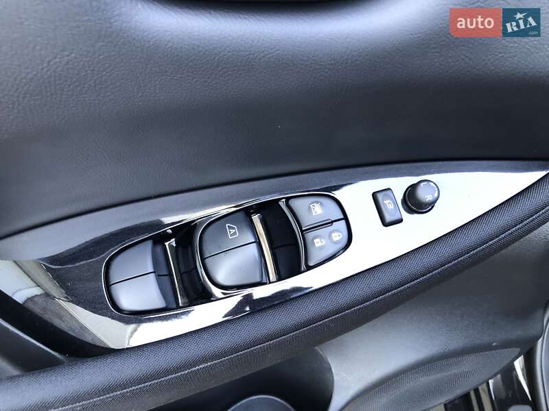 Хэтчбек Nissan Leaf 2018 в Черновцах