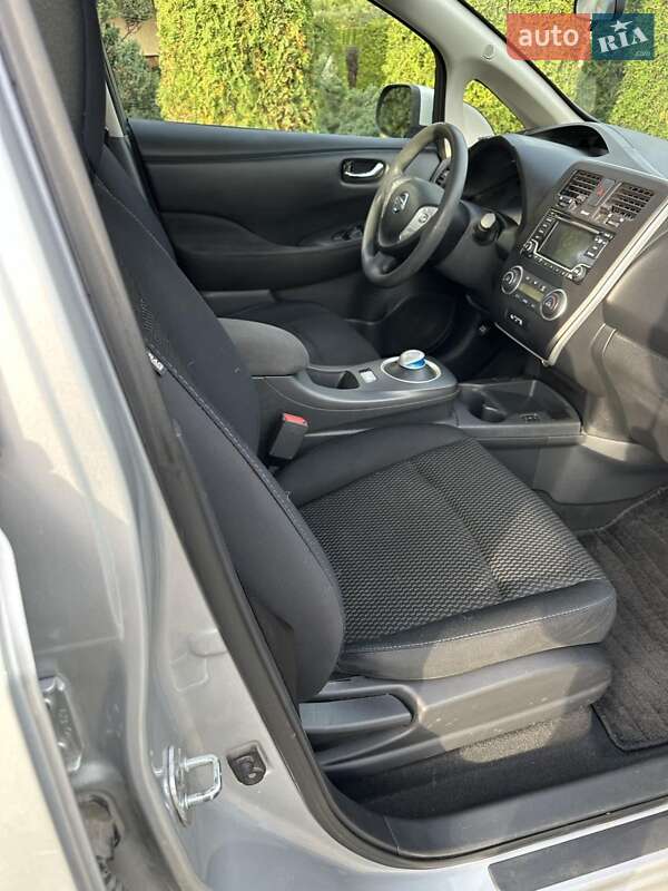 Хетчбек Nissan Leaf 2016 в Житомирі