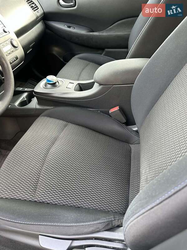 Хетчбек Nissan Leaf 2016 в Житомирі