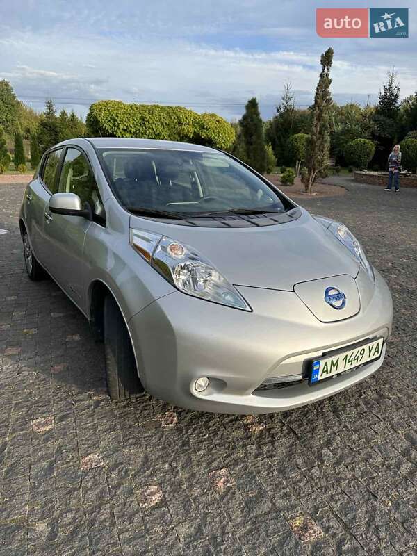 Хетчбек Nissan Leaf 2016 в Житомирі