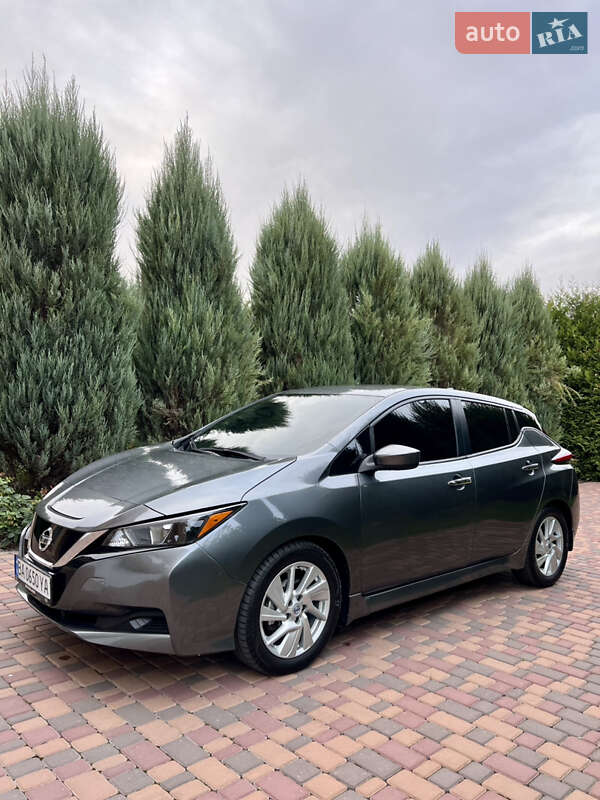 Хэтчбек Nissan Leaf 2021 в Кропивницком