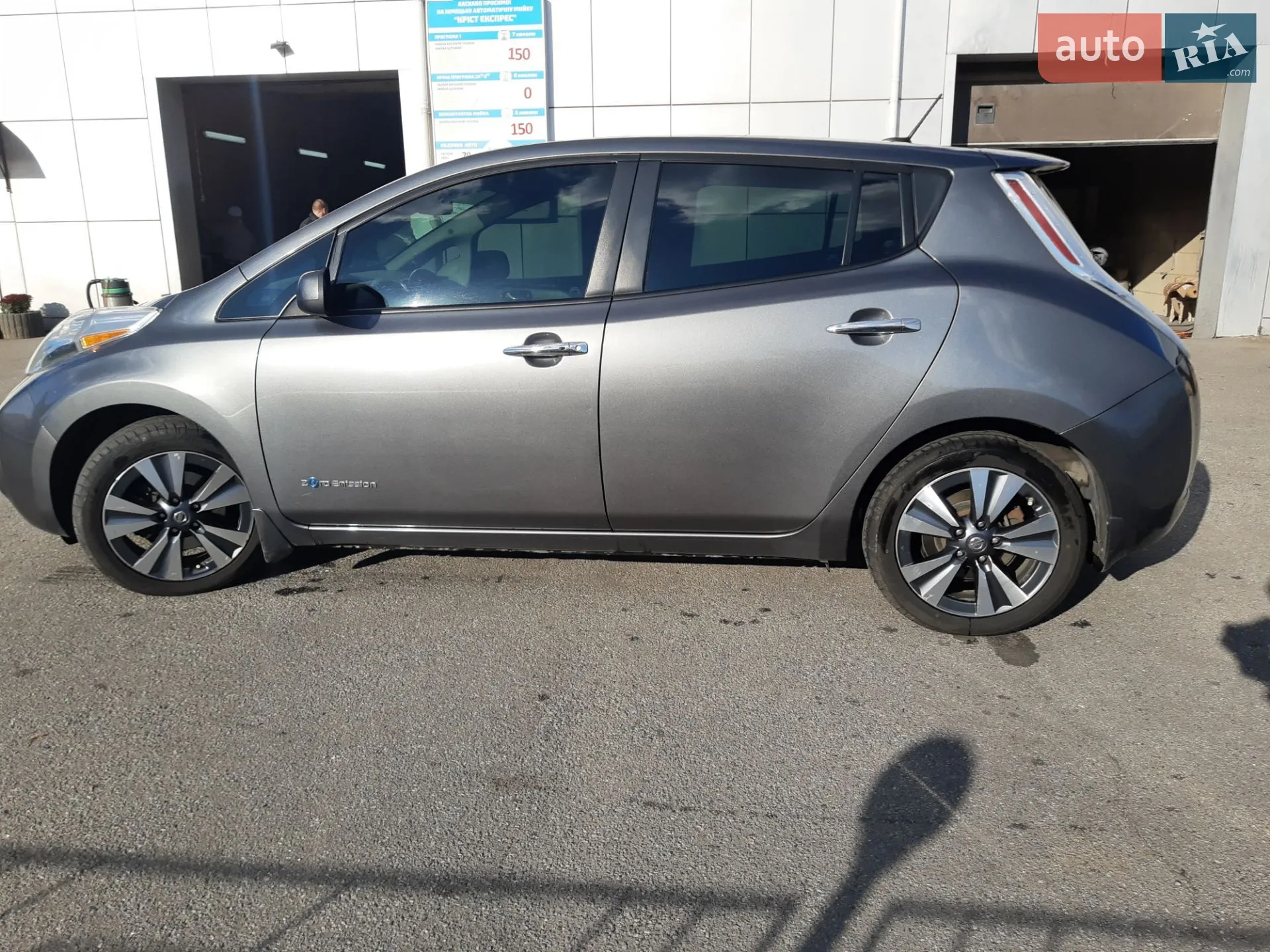 2017 Nissan Leaf - мініатюра 13