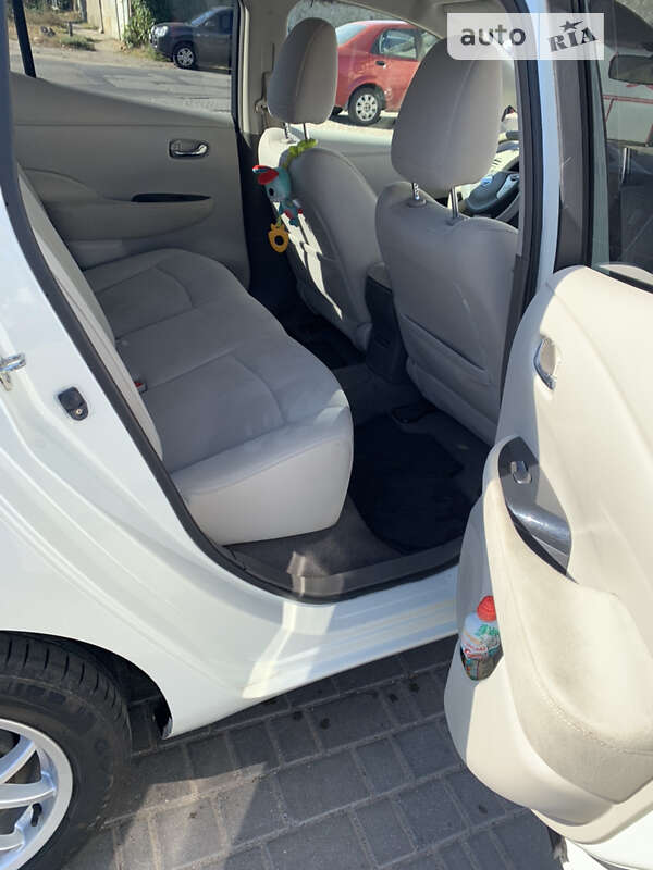 Хетчбек Nissan Leaf 2011 в Одесі