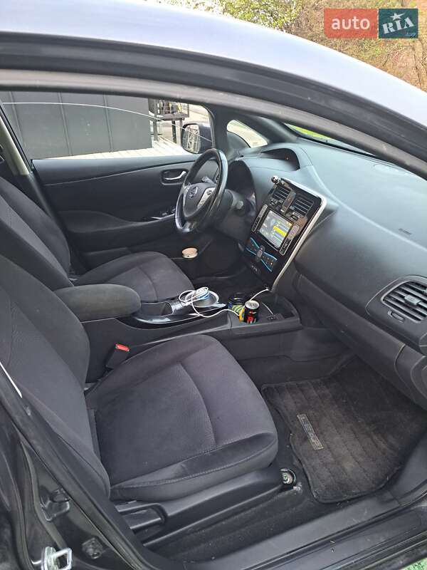 Хэтчбек Nissan Leaf 2013 в Тернополе