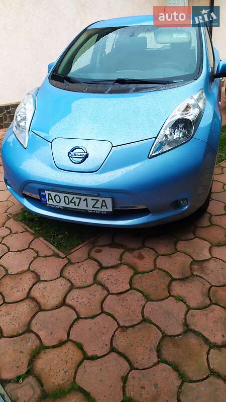 Хетчбек Nissan Leaf 2015 в Ужгороді фото 2 Хетчбек Nissan Leaf 2015 в Ужгороді