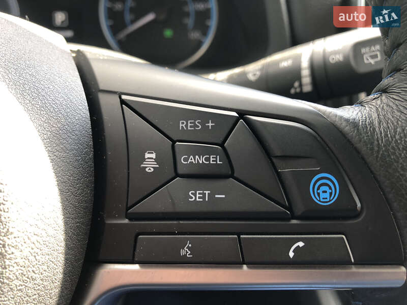 Хэтчбек Nissan Leaf 2018 в Полтаве