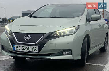 Хэтчбек Nissan Leaf 2018 в 