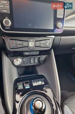 Хэтчбек Nissan Leaf 2018 в Львове