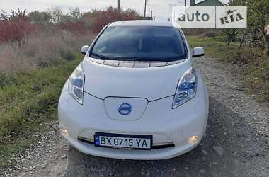 Хетчбек Nissan Leaf 2011 в Кам'янець-Подільському