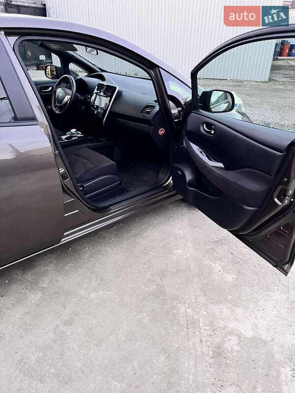 Хетчбек Nissan Leaf 2016 в Костопілі