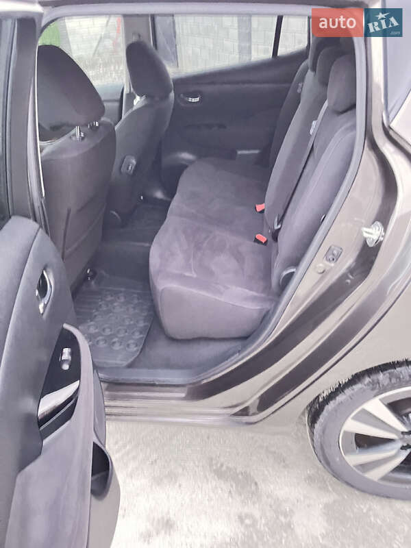 Хетчбек Nissan Leaf 2016 в Костопілі