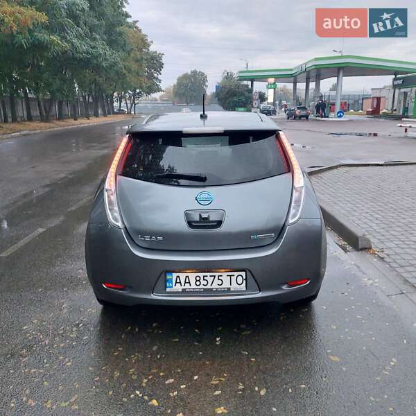 Хетчбек Nissan Leaf 2015 в Черкасах фото 2 Хетчбек Nissan Leaf 2015 в Черкасах