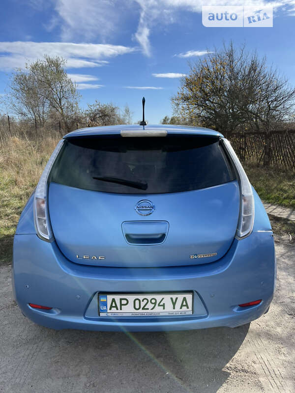 Хэтчбек Nissan Leaf 2013 в Запорожье
