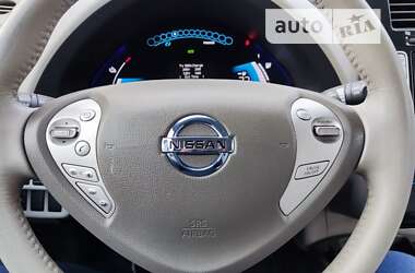 Хетчбек Nissan Leaf 2012 в Южноукраїнську