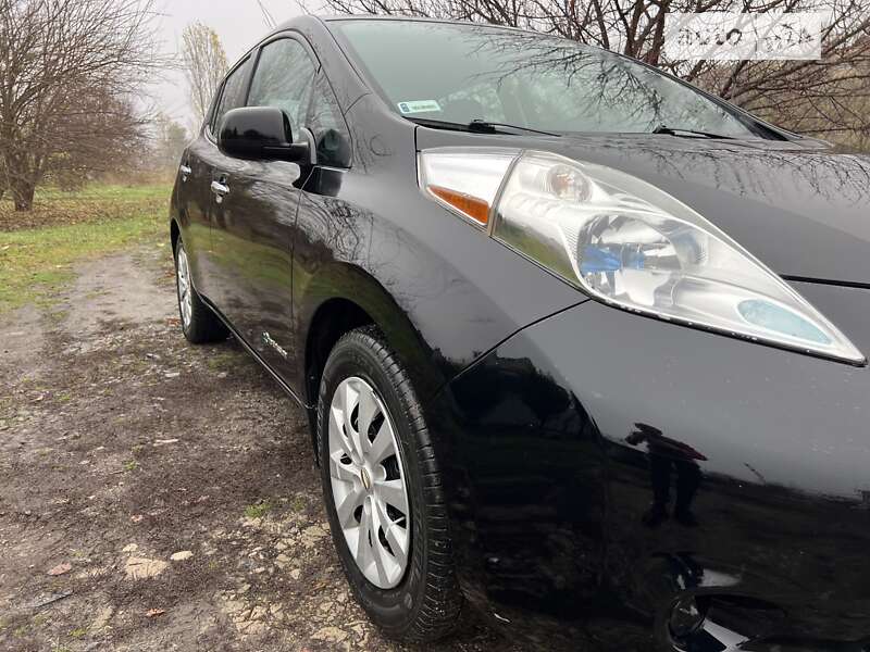 Хэтчбек Nissan Leaf 2013 в Лозовой