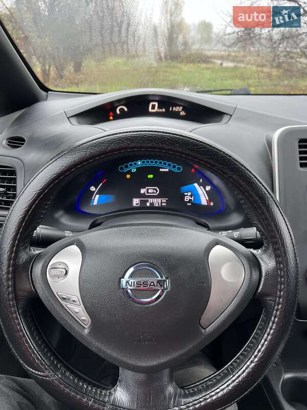 Хэтчбек Nissan Leaf 2013 в Лозовой фото 23 Хэтчбек Nissan Leaf 2013 в Лозовой