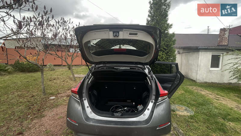 Хетчбек Nissan Leaf 2018 в Львові